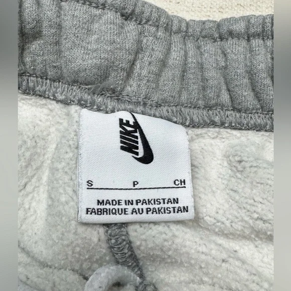 Nike Women Gray Sweatpants Small Athleisure Fleece Jogger Gym Workout Streetwear - Picture 6 of 7